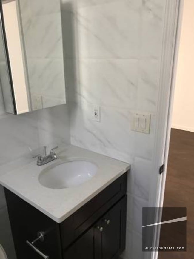 Building Photo - 9810 41st Ave