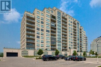 Building Photo - 240 Villagewalk Blvd