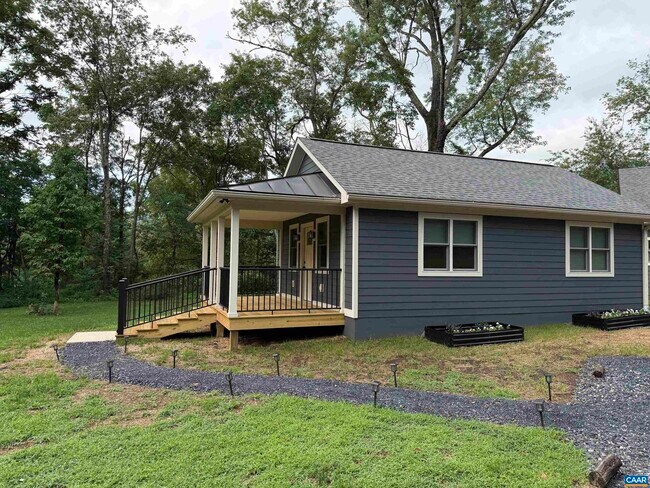 Building Photo - 147 Bryant Mountain Rd