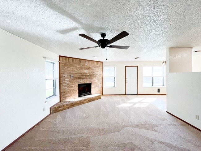 Foto del edificio - Available NOW!!!! Gorgeous 1 story, 3 bedroom, 2 bath, 2 car garage home with garage door opener....