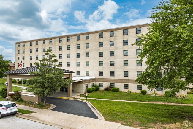 Building Photo - Battlefield Towers Apartments