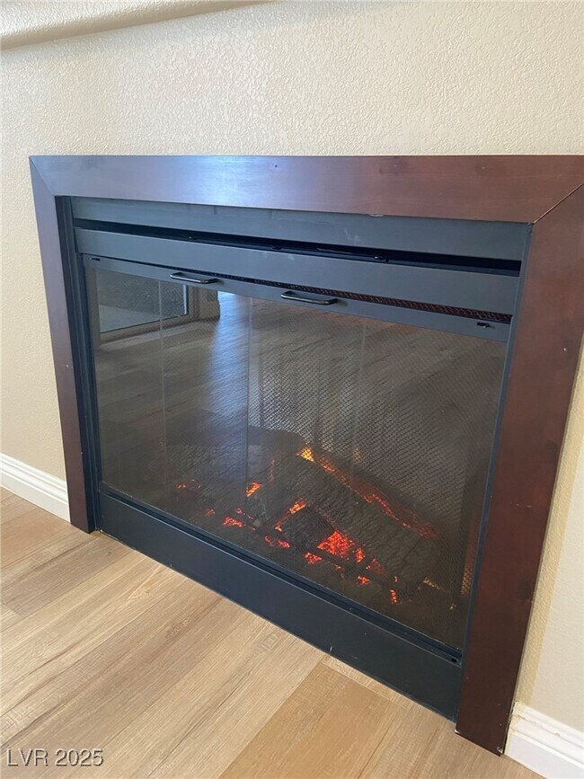 Building Photo - 3504 Desert Cliff St