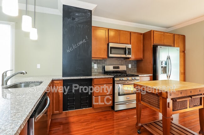 Foto del edificio - 720 Willitts Ave