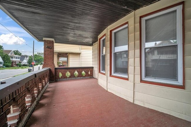 Foto del edificio - 3398 E 146th St