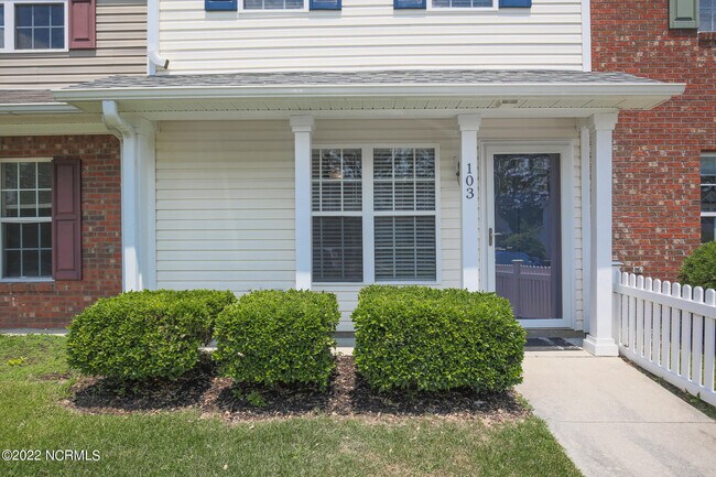 Building Photo - 103 Meadowbrook Ln