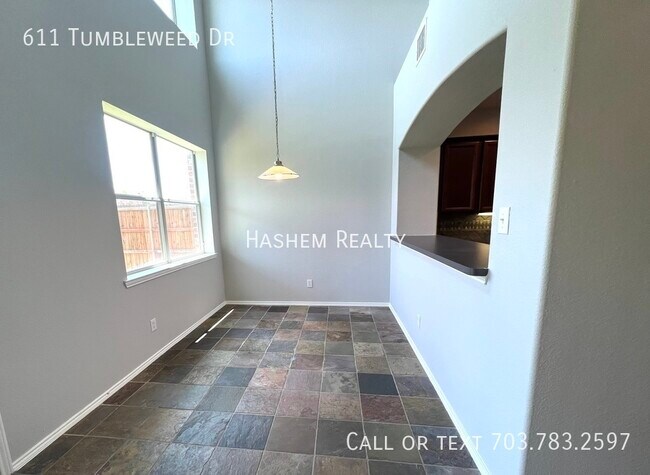Building Photo - Stunning 5 Bedroom 3.5 Bath Home Available...