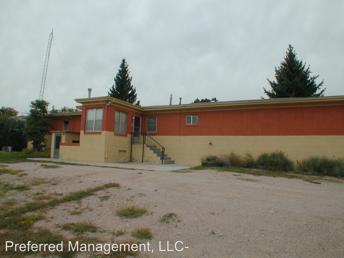 Primary Photo - 1807 Southwest Dr