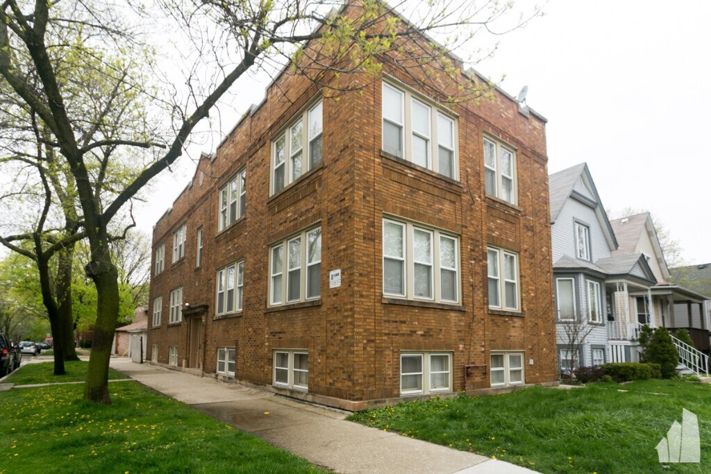 Primary Photo - 3538 W Grace St