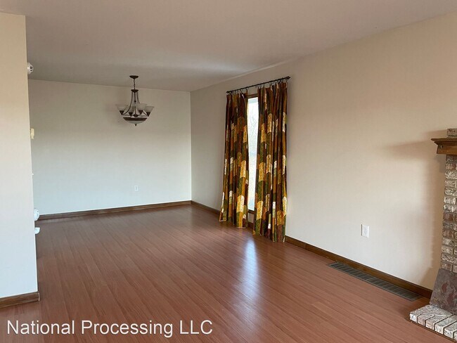 Building Photo - 4 br, 3 bath House - 1434 Township Road 13