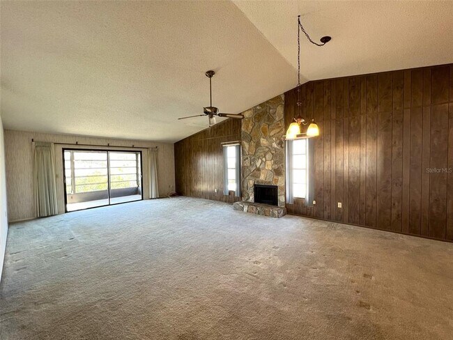 Foto del edificio - 9960 Eagles Point Cir