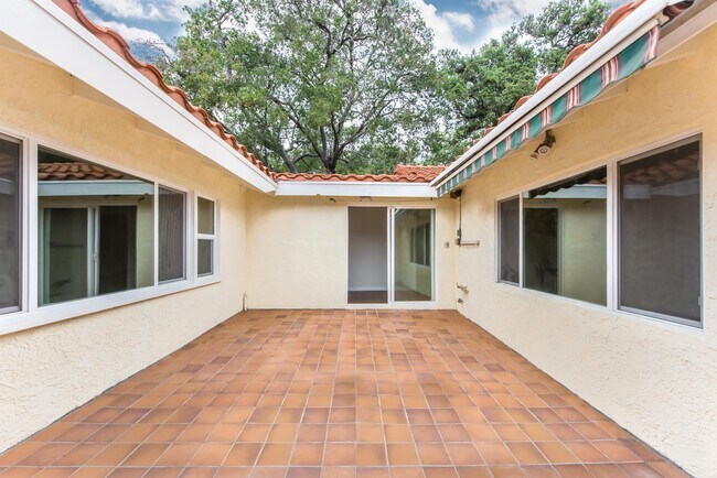 Foto del edificio - 1015 Rancho Rd