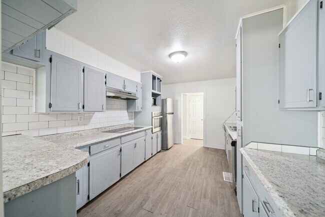 Foto del edificio - 1304 S Husband St