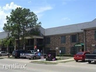 Building Photo - 8600 Sands Point Dr