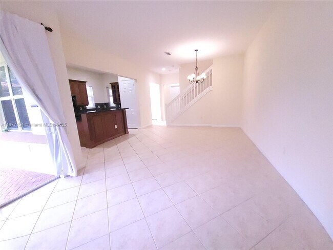 Foto del edificio - 6033 NW 118th Dr