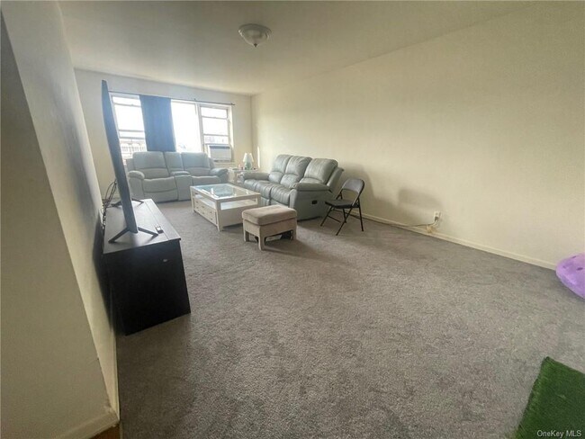 Foto del edificio - 25 Sunnyside Dr