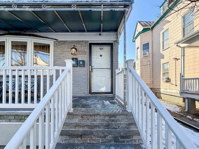 Building Photo - 157 Neptune Ave