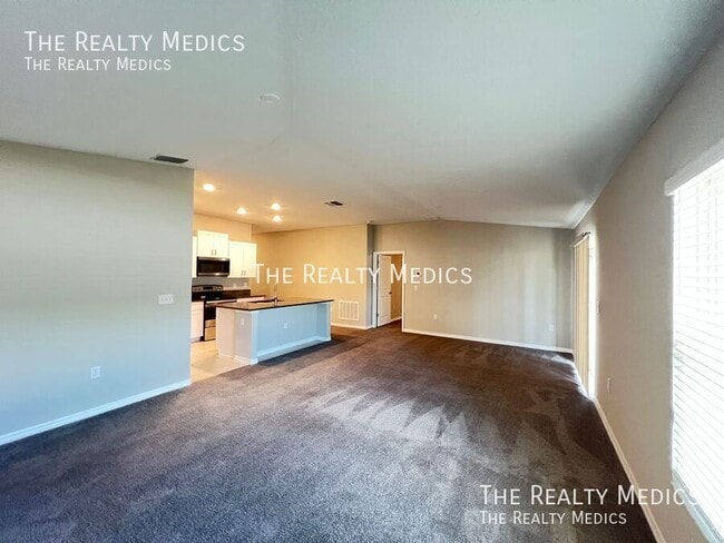 Foto del edificio - 13063 SW 43rd Ave Rd