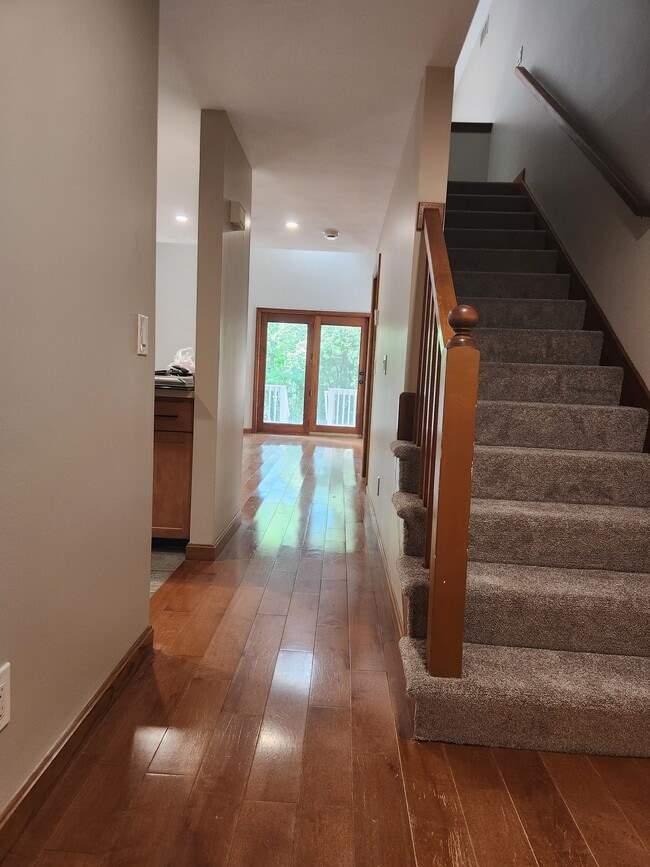 Building Photo - 21 Glengarry Dr