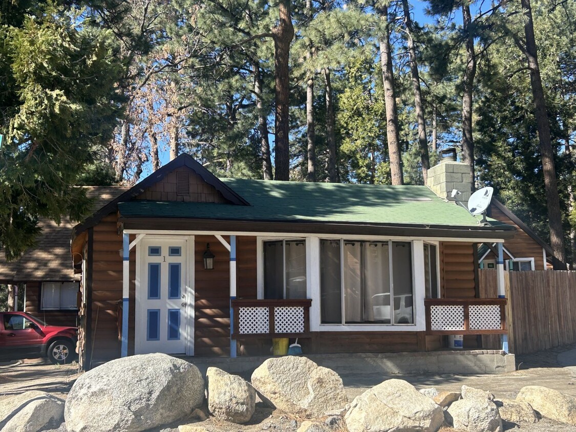 Primary Photo - 2bd/ 1 Ba Single-Level Cabin