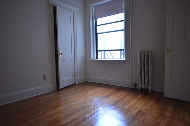Building Photo - 1114 Commonwealth Ave