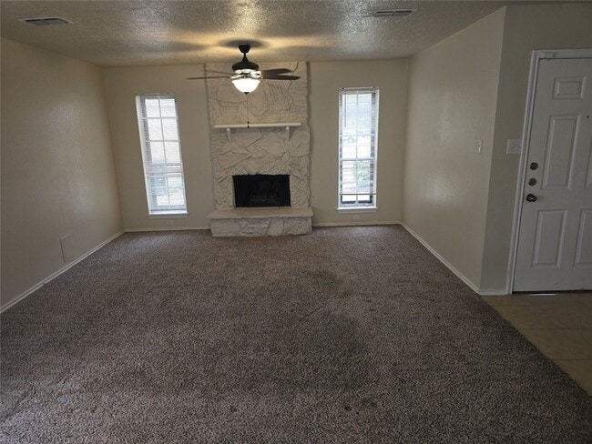 Building Photo - 19602 Cotton Creek Dr