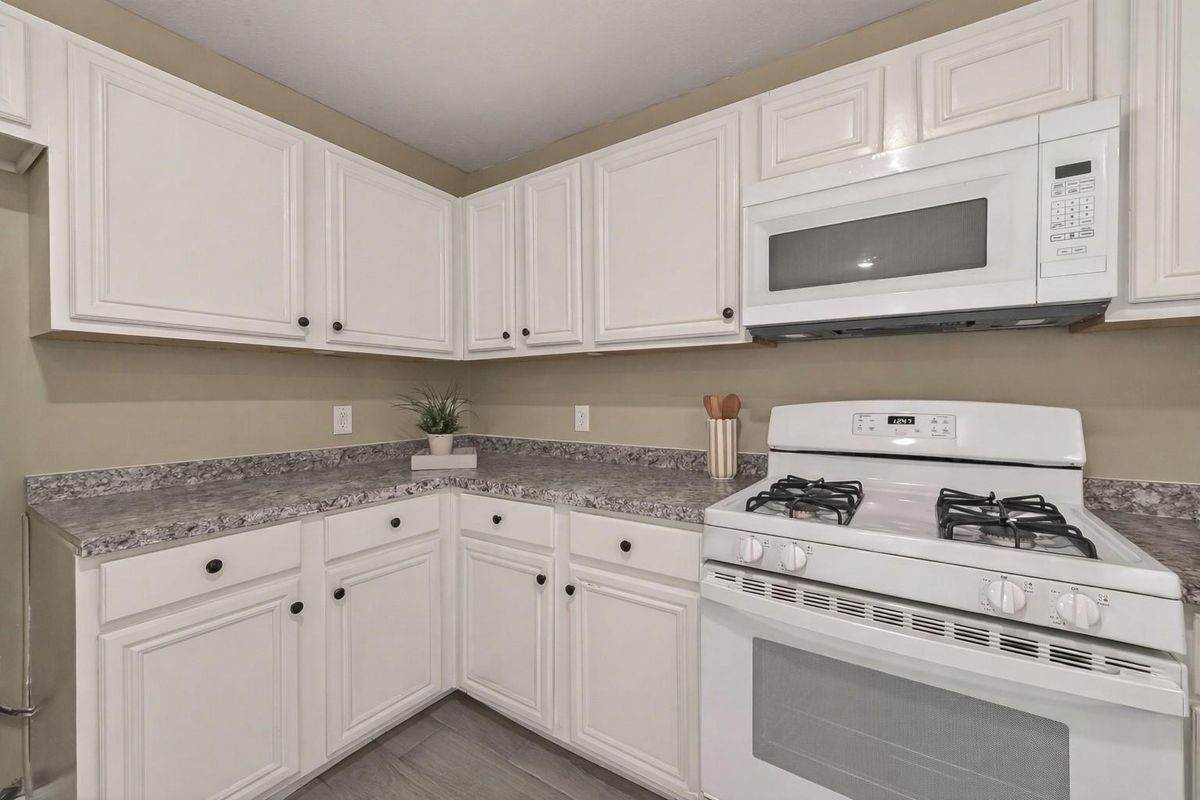Foto del edificio - 17250 Cricketbriar Ct