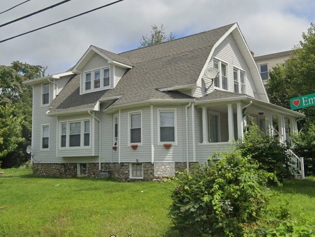 Building Photo - 29 Fales St