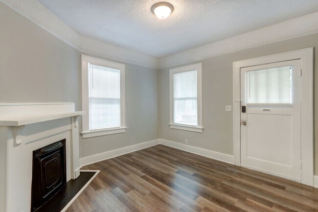 Foto del edificio - Newly Renovated 2BR/1BA Home In Downtown Savannah