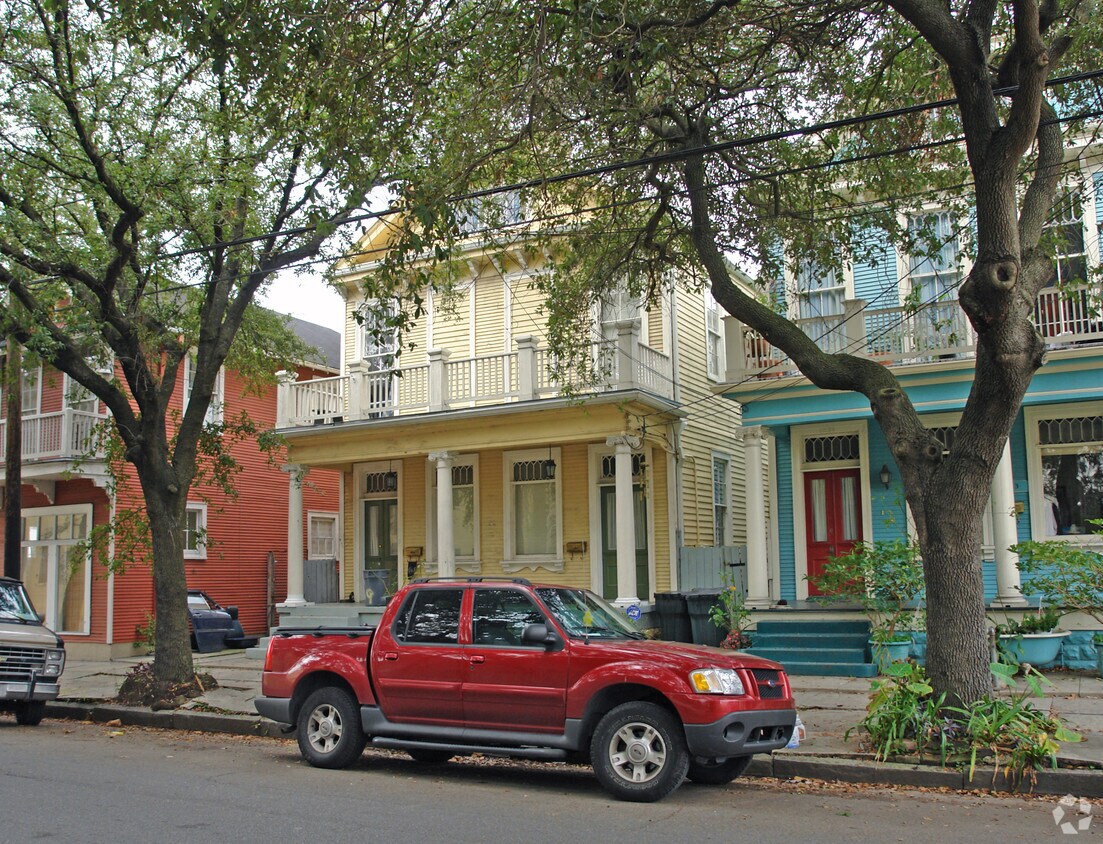 Primary Photo - 1237 Carondelet St