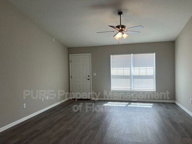 Foto del edificio - 8716 Juniper Rd