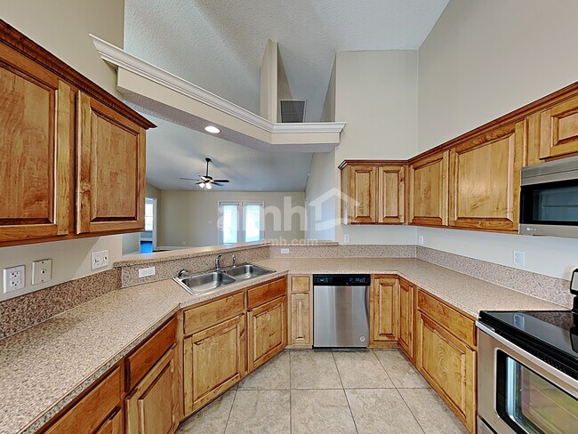 Building Photo - 2895 Majestic Oaks Ln