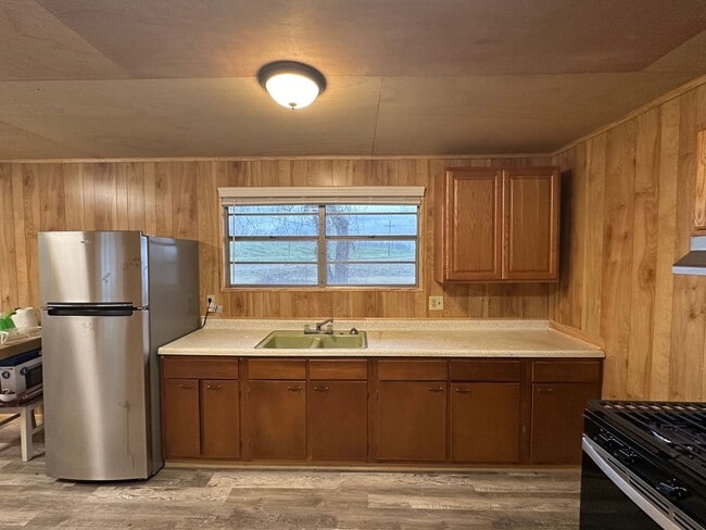 Foto del edificio - 35065 Paul Leblanc Ln