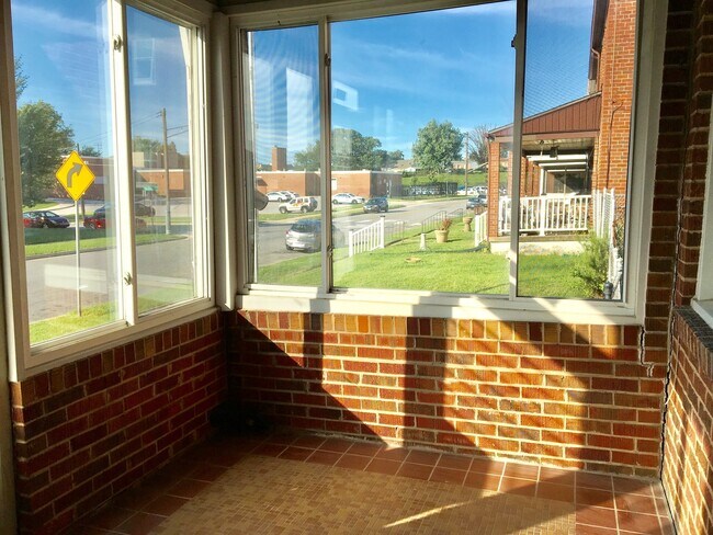 Building Photo - 7226 Bridgewood Dr