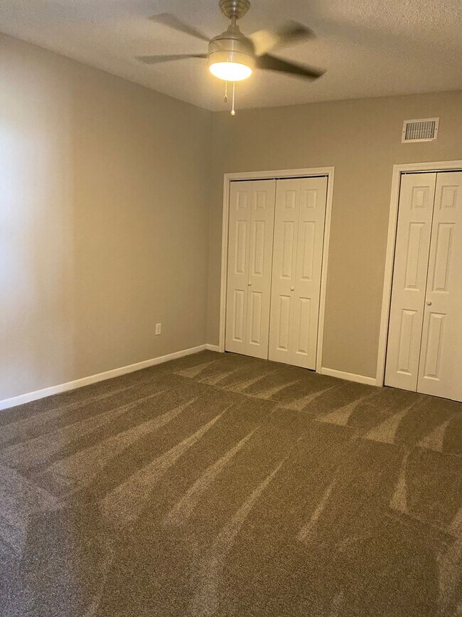 Foto del edificio - Large 3 bedroom townhome