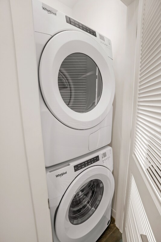 Foto del edificio - 491 E Waterside Dr