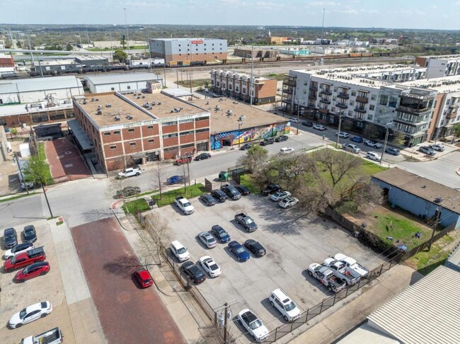 Building Photo - 201 S Calhoun St