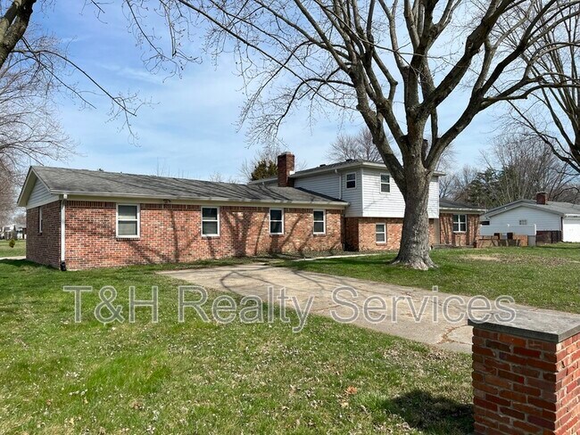 Building Photo - 7240 Westlake Rd