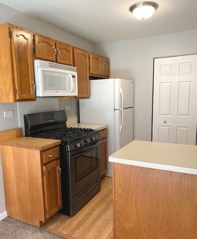 Building Photo - 751 Sterling Ct