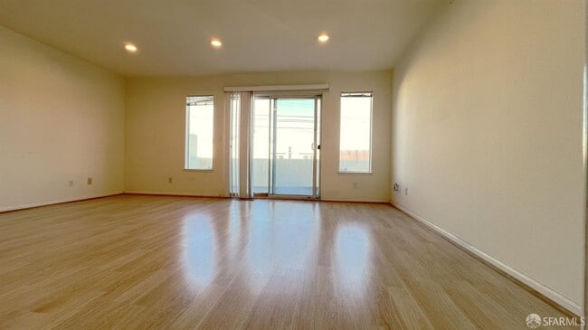 Foto del edificio - 1828 Newhall St