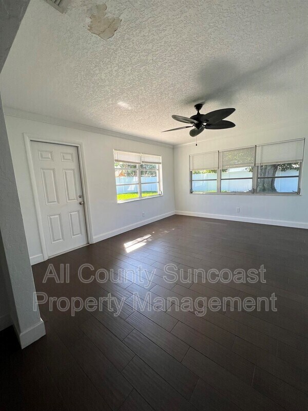 Foto del edificio - 1110 41st Ave NE