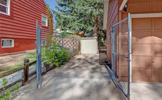 Photo - 1613 Sherman St House