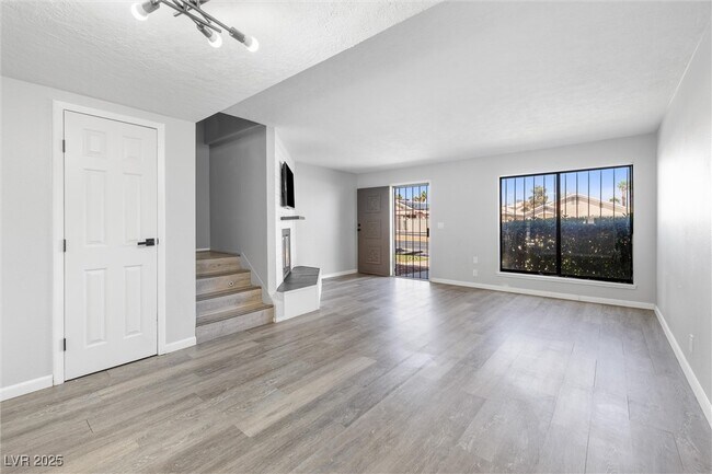 Foto del edificio - 6442 Ironbark Ln