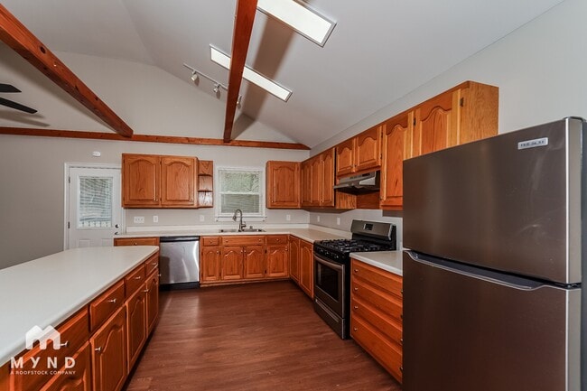 Building Photo - 6538 Mountain Heights Rd