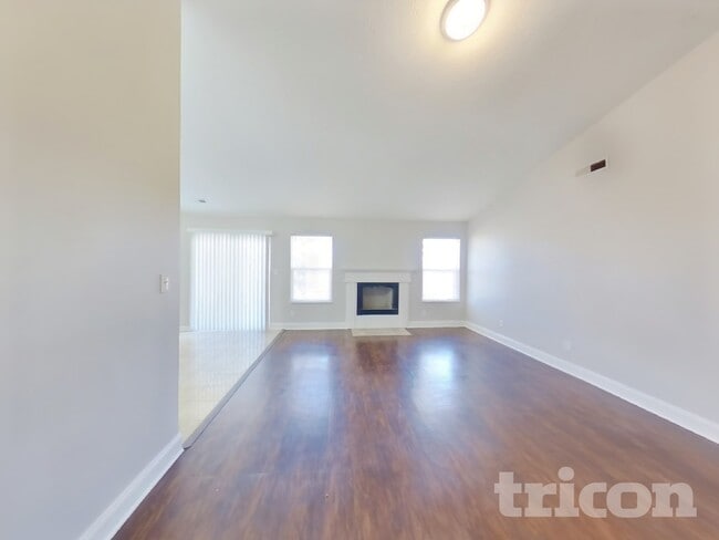 Building Photo - 20131 Marie Ct