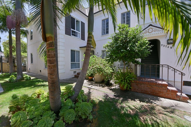 Building Photo - 9374 W Olympic Blvd