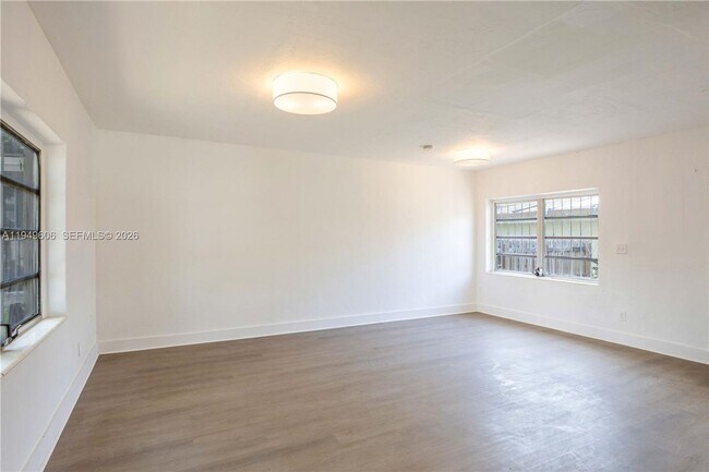 Foto del edificio - 8031 NW 12th Ct