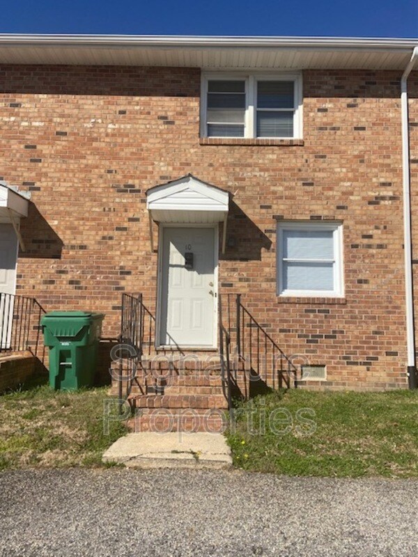 1516 W Clara Dr Unit Apt 10, Petersburg, VA 23803 Condo for Rent in Petersburg, VA