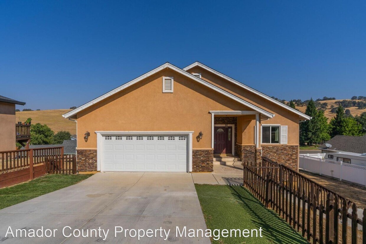 257 Sutter Crest W, Sutter Creek, CA 95685 House Rental in Sutter