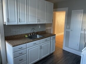 Building Photo - 208 Main St Building Photo - 208 Main St