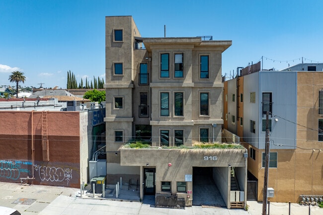 Alternative Photo - 916 N Alvarado St